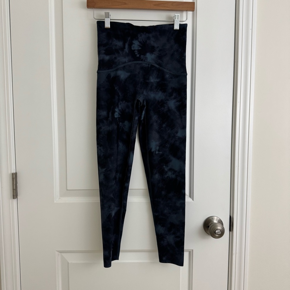 SPANX Booty Boost Active 7/8 Leggings Blue Tie Dye Size S
